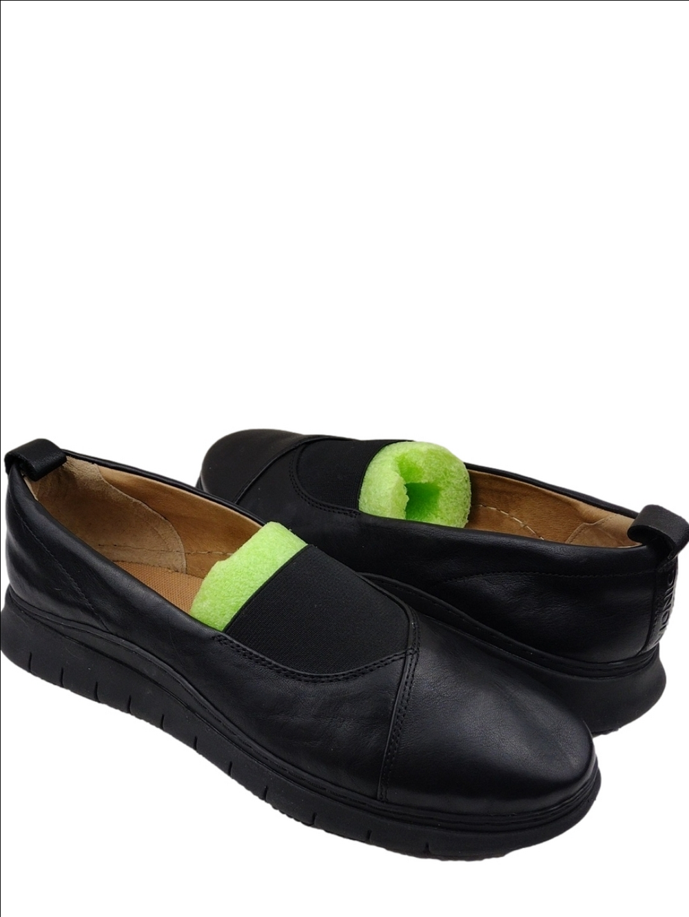 Vionic Linden Black Leather Gore Panel Upper Almond Toe Etched Sole Loafer Shoe